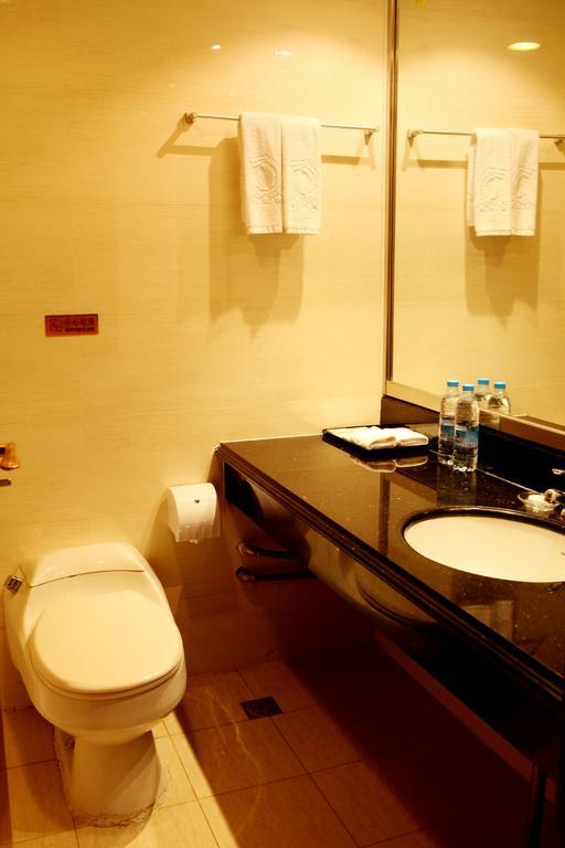 Tianhong Hotel Heze Δωμάτιο φωτογραφία